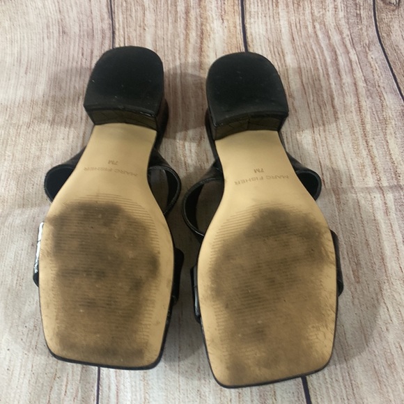 Marc Fisher Size 7 Slip On, Black EUC - Picture 9 of 9